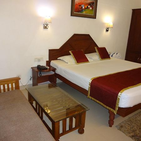 Chakra Ayurvedic Resort โกวาลัม ภายนอก รูปภาพ