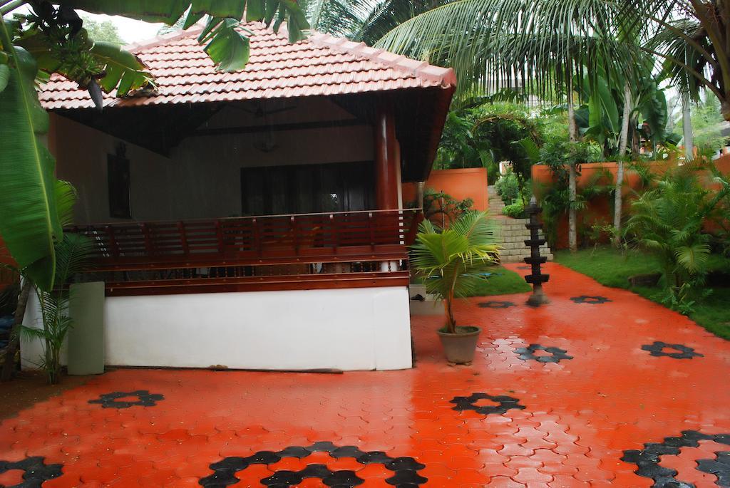 Chakra Ayurvedic Resort โกวาลัม ภายนอก รูปภาพ