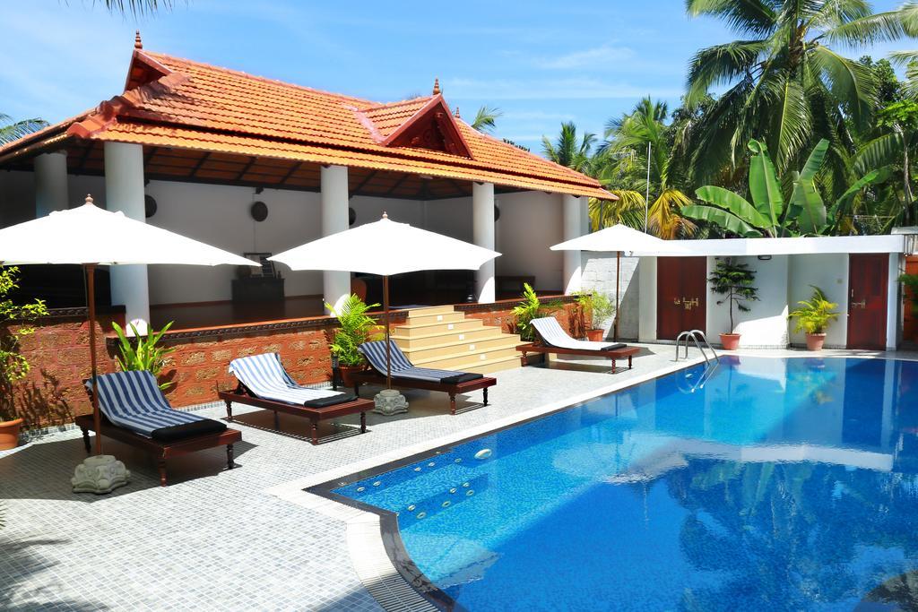Chakra Ayurvedic Resort โกวาลัม ภายนอก รูปภาพ