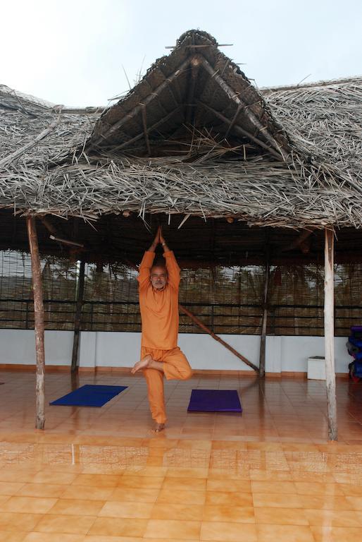 Chakra Ayurvedic Resort โกวาลัม ภายนอก รูปภาพ
