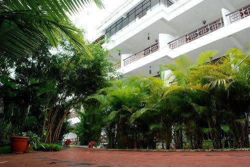 Chakra Ayurvedic Resort โกวาลัม ภายนอก รูปภาพ