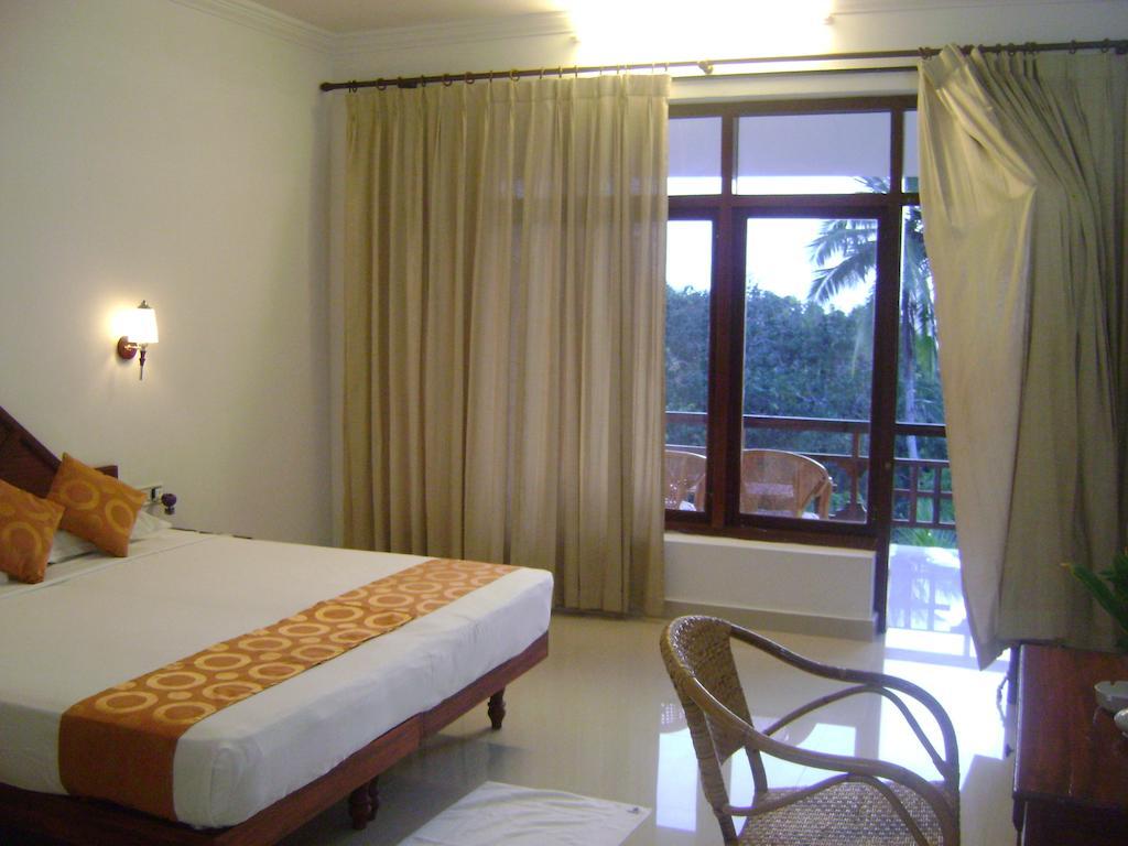 Chakra Ayurvedic Resort โกวาลัม ห้อง รูปภาพ